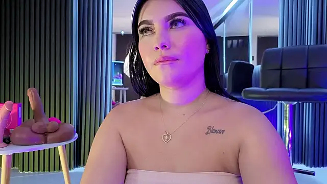 MiaaFarrel online show from 02.20.26