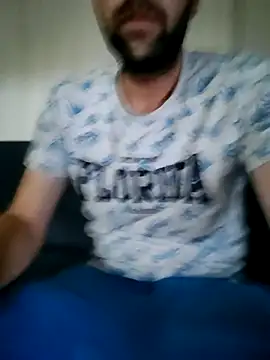 Snapshot of fearleass chatting on 09.24.25 fearleass online show from 09.24.25