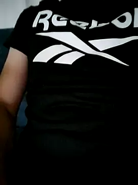 Snapshot of fearleass chatting on 09.28.25 fearleass online show from 09.28.25