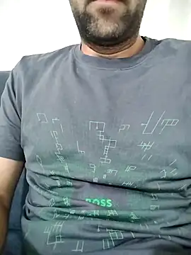 Snapshot of fearleass chatting on 10.06.25 fearleass online show from 10.06.25