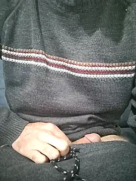 Snapshot of fearleass chatting on 12.03.25 fearleass online show from 12.03.25