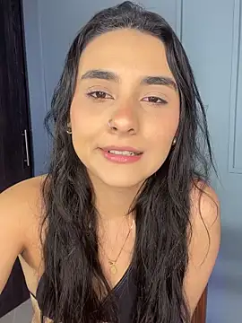 Zafira Montiel online show from 12.17.25