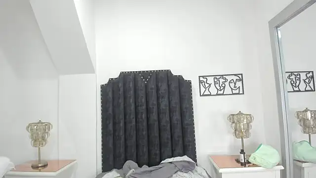 SkinnyGirl 28 online show from 02.10.26