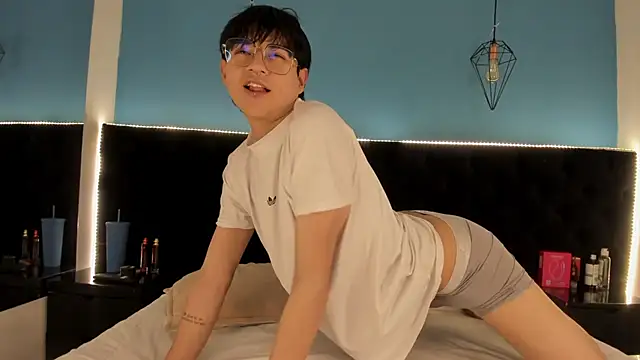 AleAurarashi online show from 10.01.25