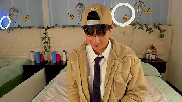 AleAurarashi online show from 11.22.25