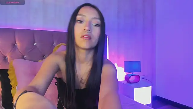 Luna Moo  online show from 09.14.25