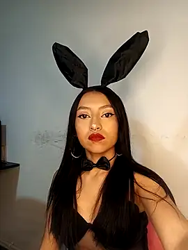 Luna Moo  online show from 10.10.25