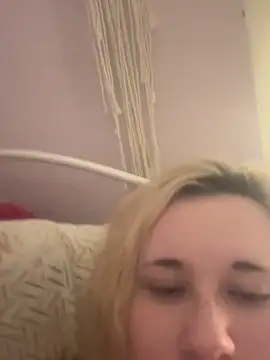 imawhorenslut19 online show from 04.11.26