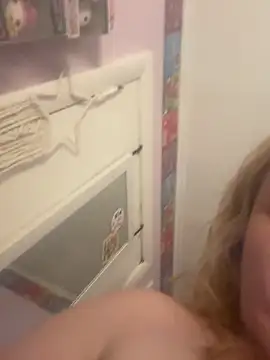 imawhorenslut19 online show from 04.11.26