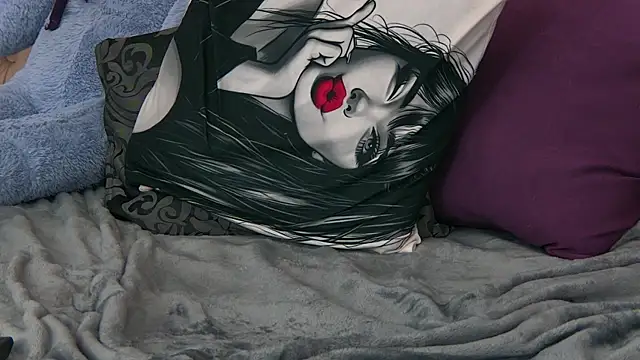 VannyFoxx online show from 04.15.26