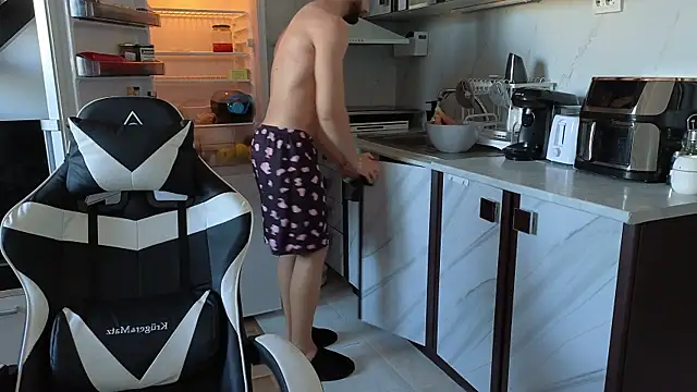 RyanStorm  online show from 11.04.25