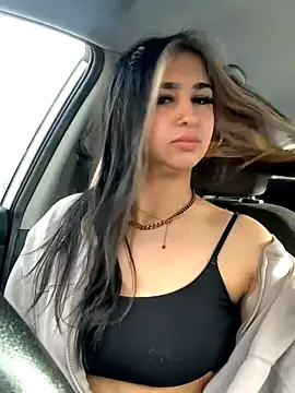 BrunetteBrat-xo online show from 11.04.25