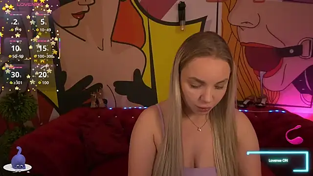 Snapshot of EvaSugar chatting on 10.12.25 EvaSugar online show from 10.12.25