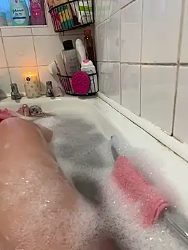 Snapshot of Imogenbabyyy chatting on 09.20.25 Imogenbabyyy online show from 09.20.25