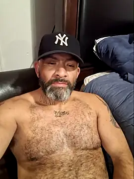 Snapshot of Cruz1522 chatting on 11.23.25 Cruz1522 online show from 11.23.25