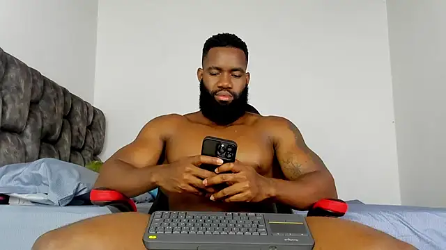 Snapshot of james_musclebbc chatting on 02.17.26 james musclebbc online show from 02.17.26