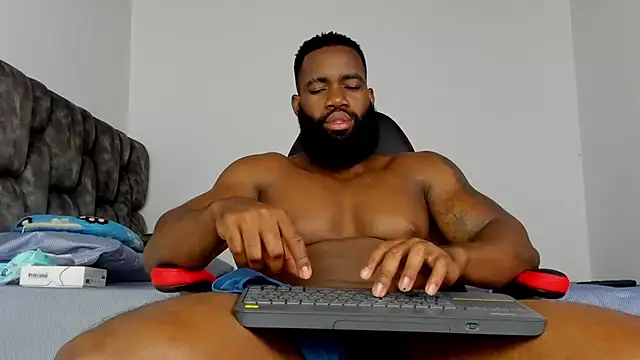 Snapshot of james_musclebbc chatting on 02.19.26 james musclebbc online show from 02.19.26