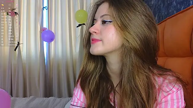 Snapshot of Orivienne chatting on 09.14.25 Orivienne online show from 09.14.25