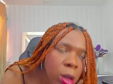 LicyEvans1 online show from 10.28.25