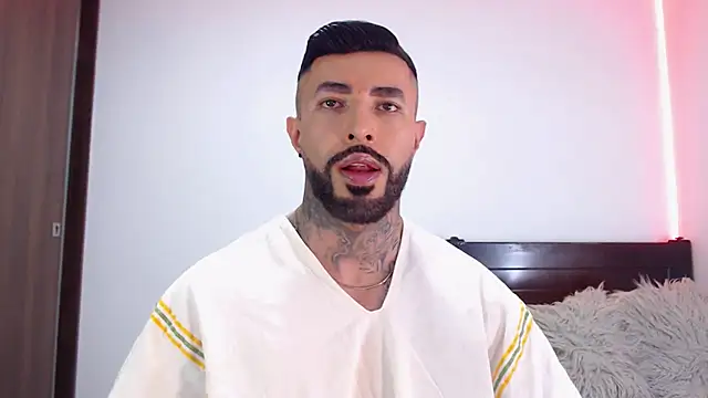 andrea de lucaa online show from 02.03.26