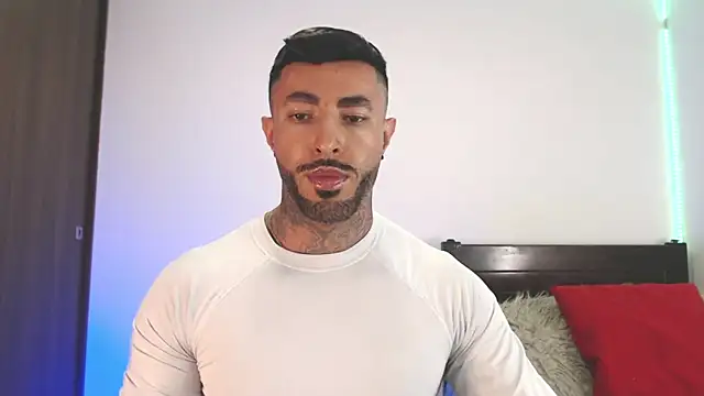 andrea de lucaa online show from 04.23.26