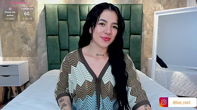 Snapshot of alice_rose5 chatting on 02.11.26 alice rose5 online show from 02.11.26