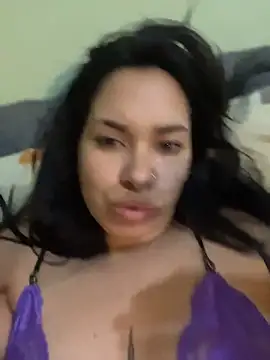 Vixxen 99 online show from 11.17.25