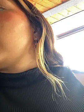 Isabella18 pink online show from 04.02.26