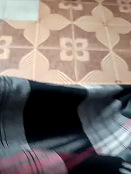 maddy3108 online show from 11.17.25