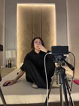 VioletAsh online show from 02.09.26