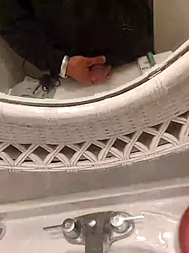 Snapshot of tukica56 chatting on 11.18.25 tukica56 online show from 11.18.25