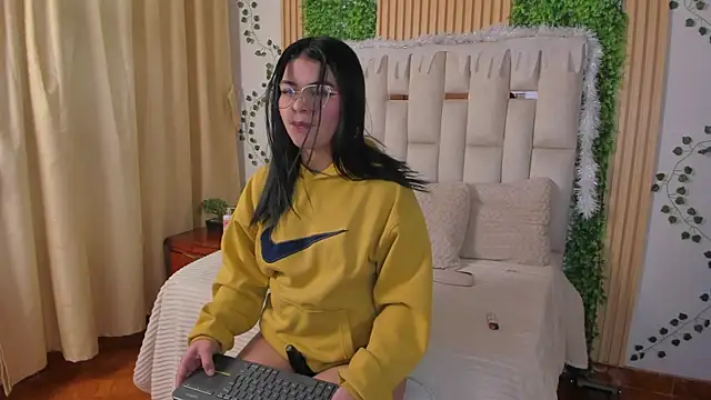 Jade Nmm online show from 11.30.25