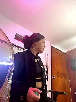 EmilyHarperr online show from 10.22.25