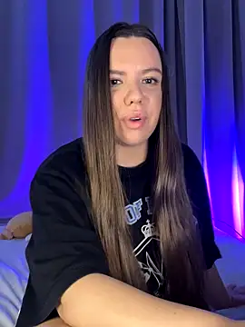 Chloe loo online show from 09.21.25