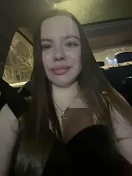 Chloe loo online show from 04.16.26