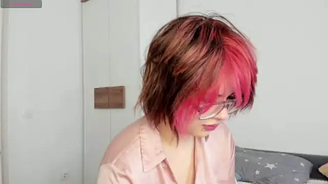 Snapshot of VerniceEngelking chatting on 06.20.26 VerniceEngelking online show from 06.20.26