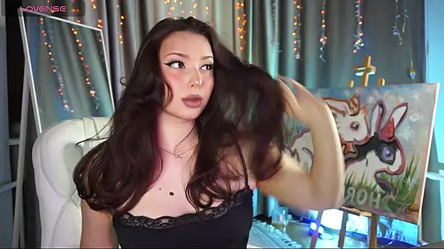 Snapshot of Lucy_louras chatting on 11.14.25 Lucy louras online show from 11.14.25