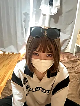 maichan12345 online show from 10.18.25