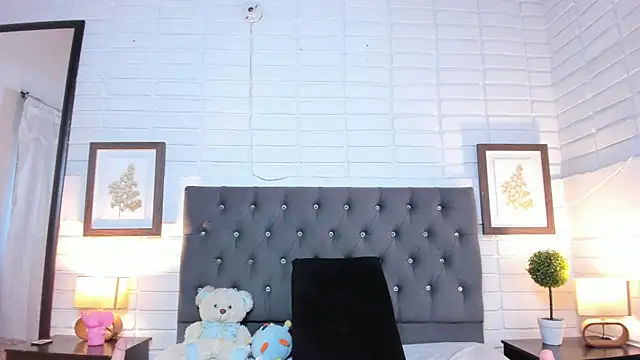 Megan Voss online show from 09.09.25