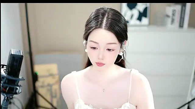 abbyli12 online show from 12.20.25