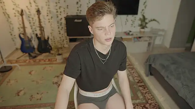 RusBradPitt online show from 12.19.25