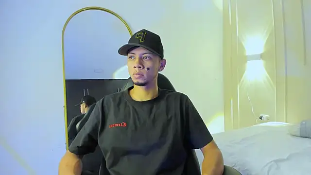 Snapshot of DustinandJordan chatting on 02.10.26 DustinandJordan online show from 02.10.26