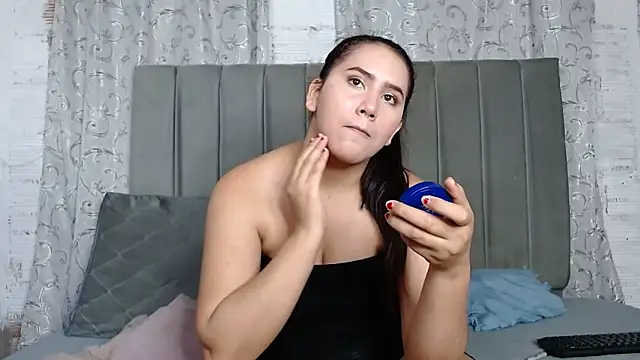 HOTEXTREMCOUPLE online show from 10.18.25