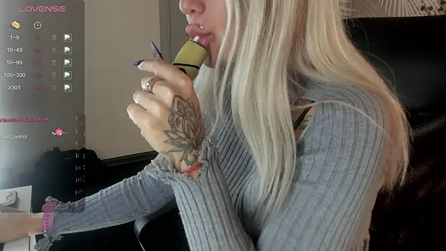 Kira Key online show from 11.18.25