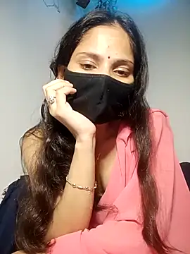 Snapshot of TheSassyGirl7 chatting on 10.31.25 TheSassyGirl7 online show from 10.31.25