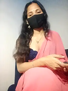 Snapshot of TheSassyGirl7 chatting on 11.07.25 TheSassyGirl7 online show from 11.07.25