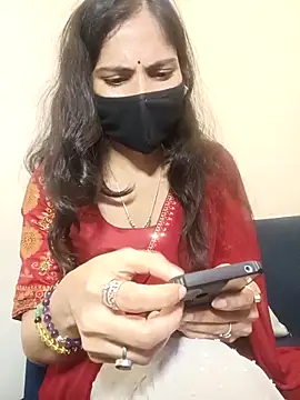 Snapshot of TheSassyGirl7 chatting on 12.20.25 TheSassyGirl7 online show from 12.20.25