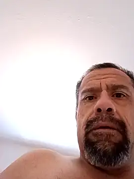 Snapshot of curiousonlooker10 chatting on 11.26.25 curiousonlooker10 online show from 11.26.25