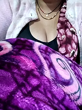 CUTGIRL76 online show from 01.15.26