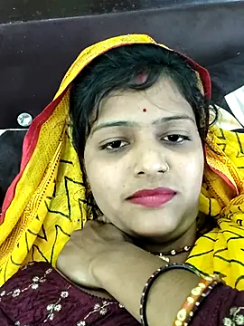 AnanyaKapoor89 online show from 11.10.25